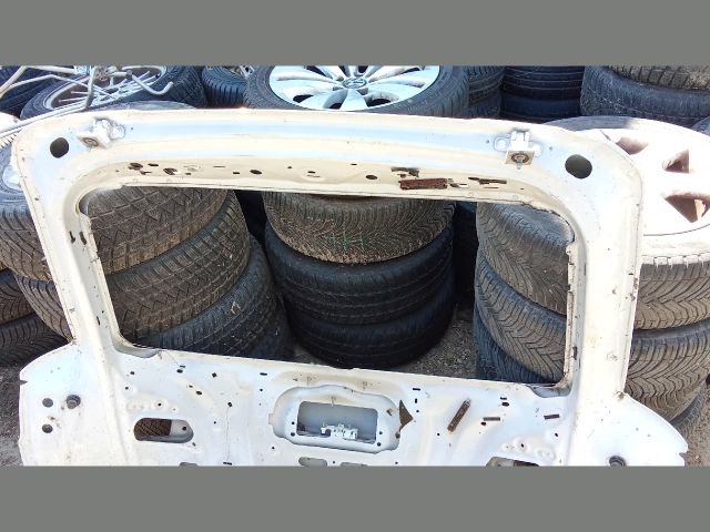 bontott AUDI Q3 Csomagtérajtó (Üres lemez)