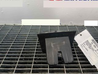 bontott AUDI Q3 Csomagtérajtó Ütköző