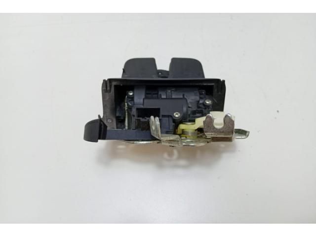 bontott AUDI Q3 Csomagtérajtó Zárszerkezet