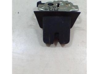 bontott AUDI Q3 Csomagtérajtó Zárszerkezet