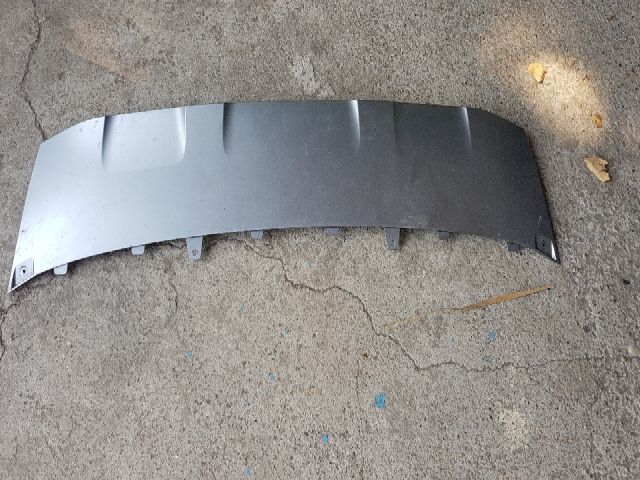 bontott AUDI Q3 Első Lökhárító Légterelő