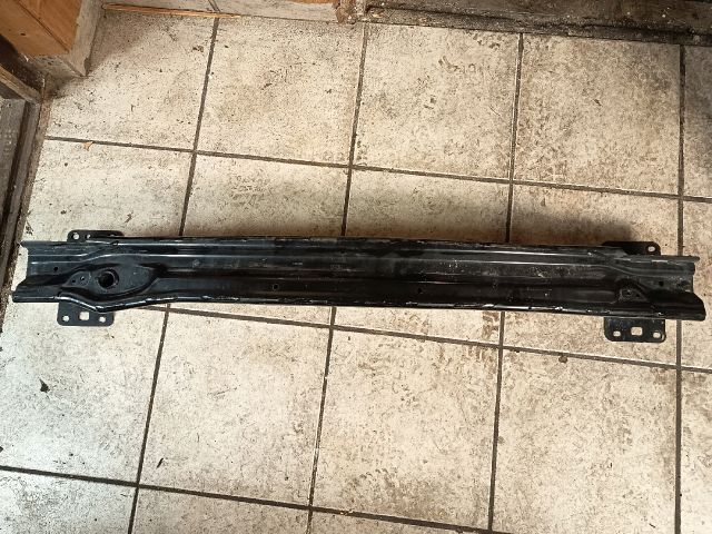 bontott AUDI Q3 Első Lökhárító Merevítő (Fém)