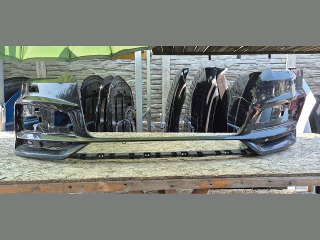 bontott AUDI Q3 Első Lökhárító (Üresen)