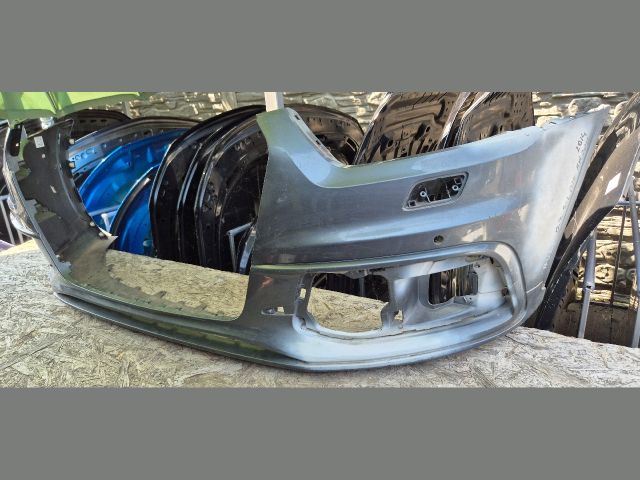 bontott AUDI Q3 Első Lökhárító (Üresen)