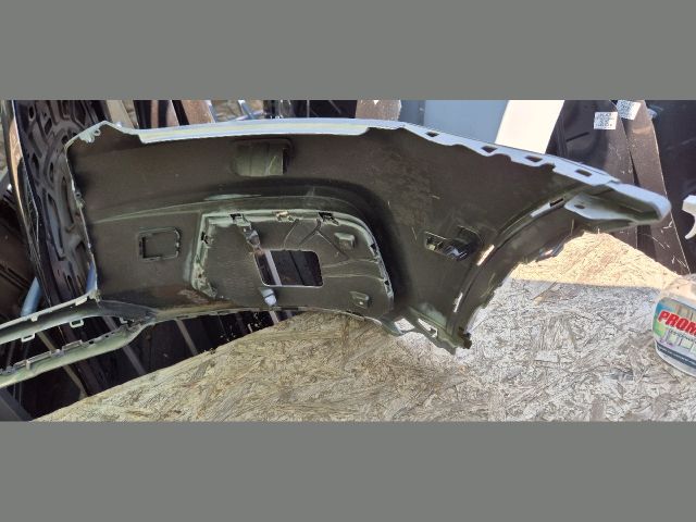 bontott AUDI Q3 Első Lökhárító (Üresen)