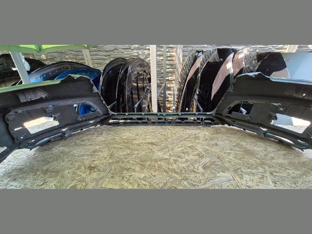 bontott AUDI Q3 Első Lökhárító (Üresen)