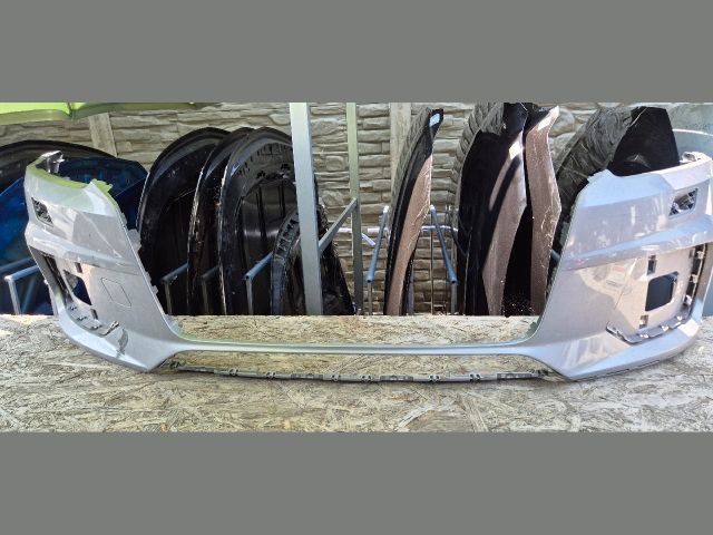 bontott AUDI Q3 Első Lökhárító (Üresen)