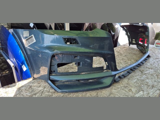 bontott AUDI Q3 Első Lökhárító (Üresen)