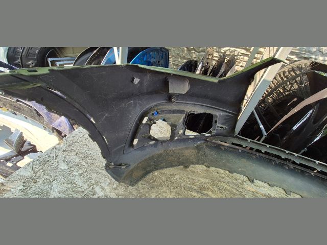 bontott AUDI Q3 Első Lökhárító (Üresen)