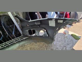 bontott AUDI Q3 Első Lökhárító (Üresen)