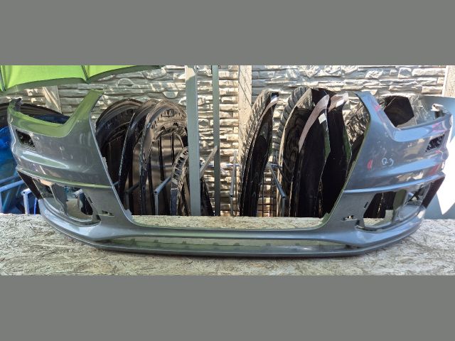 bontott AUDI Q3 Első Lökhárító (Üresen)
