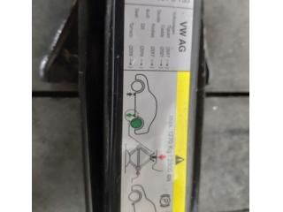 bontott AUDI Q3 Emelő