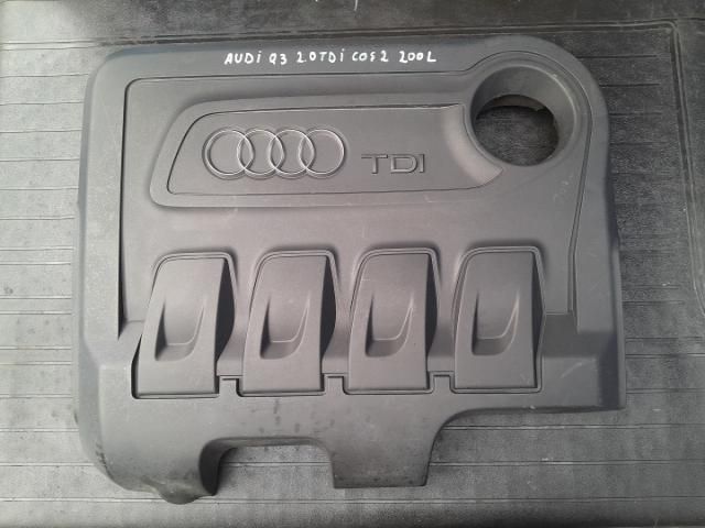 bontott AUDI Q3 Felső Hűtőburkolat