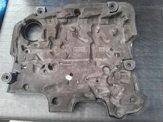 bontott AUDI Q3 Felső Hűtőburkolat