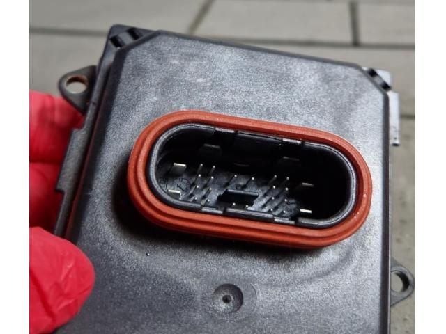 bontott AUDI Q3 Fényszóró Elektronika