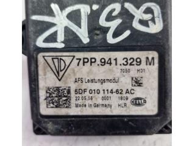 bontott AUDI Q3 Fényszóró Elektronika