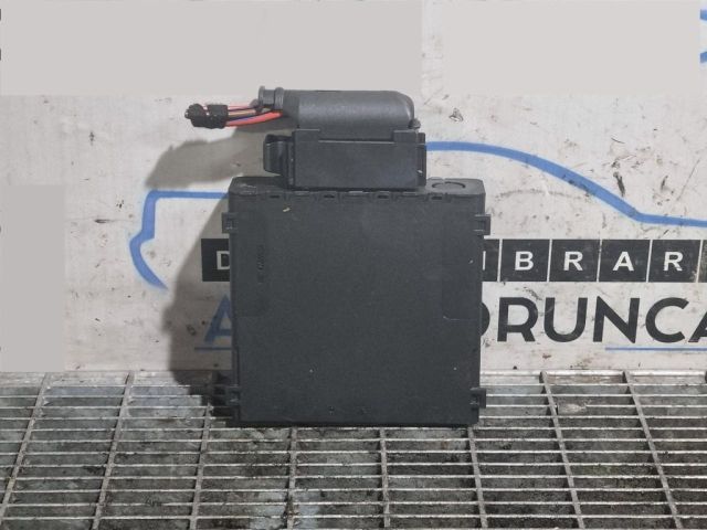 bontott AUDI Q3 Feszültségszabályzó