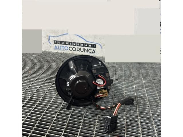 bontott AUDI Q3 Fűtőmotor (Klímás)