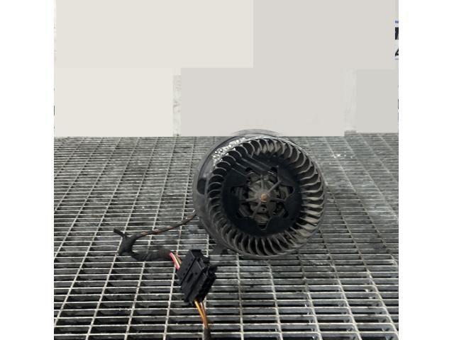 bontott AUDI Q3 Fűtőmotor (Klímás)