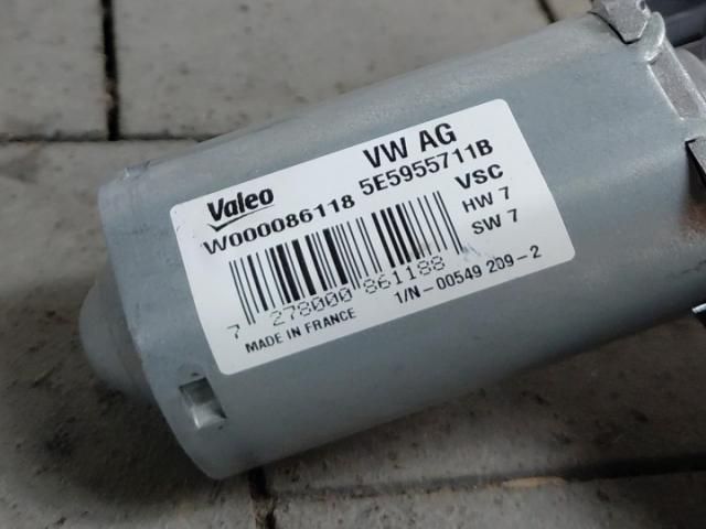 bontott AUDI Q3 Hátsó Ablaktörlő Motor