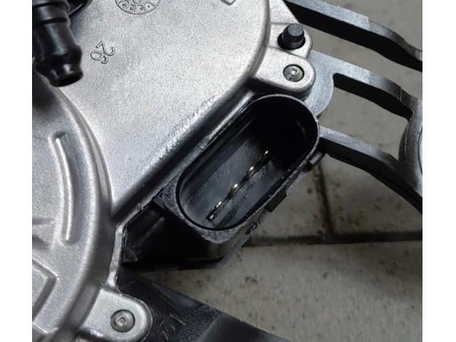 bontott AUDI Q3 Hátsó Ablaktörlő Motor