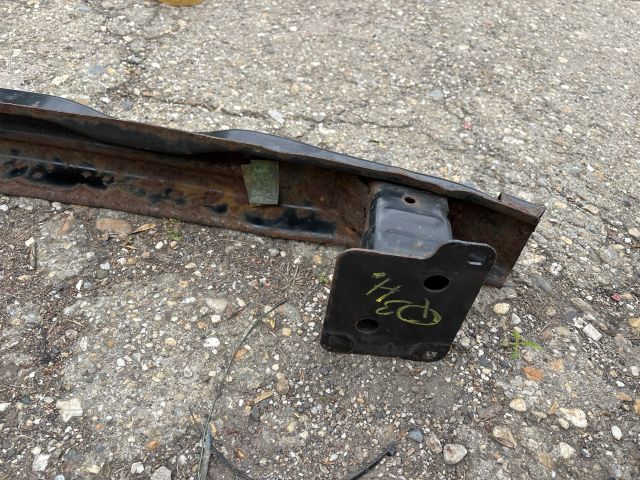 bontott AUDI Q3 Hátsó Lökhárító Merevítő (Fém)