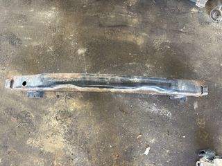 bontott AUDI Q3 Hátsó Lökhárító Merevítő (Fém)