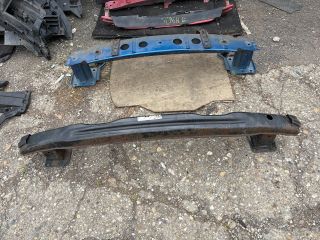 bontott AUDI Q3 Hátsó Lökhárító Merevítő (Fém)