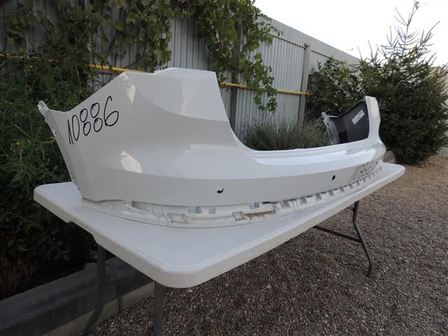 bontott AUDI Q3 Hátsó Lökhárító (Üresen)