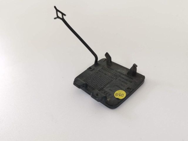 bontott AUDI Q3 Hátsó Vonószem Burkolat