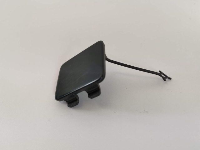 bontott AUDI Q3 Hátsó Vonószem Burkolat