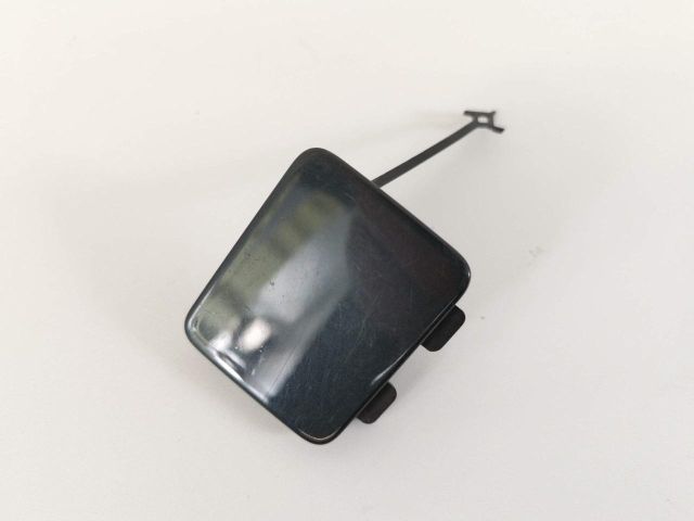 bontott AUDI Q3 Hátsó Vonószem Burkolat