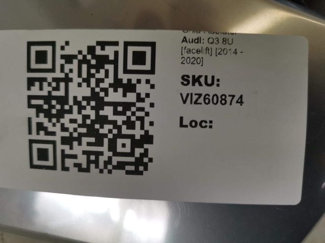 bontott AUDI Q3 Hűtőrács