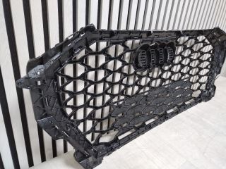 bontott AUDI Q3 Hűtőrács