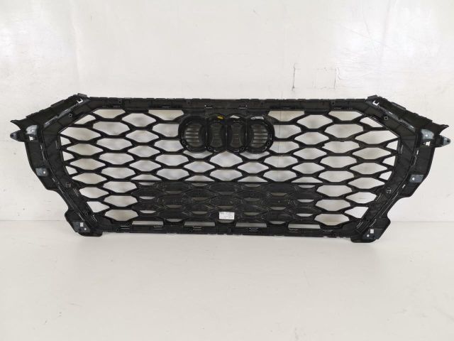 bontott AUDI Q3 Hűtőrács