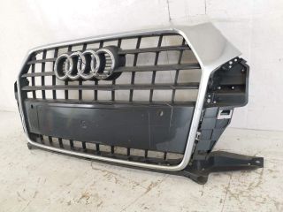 bontott AUDI Q3 Hűtőrács