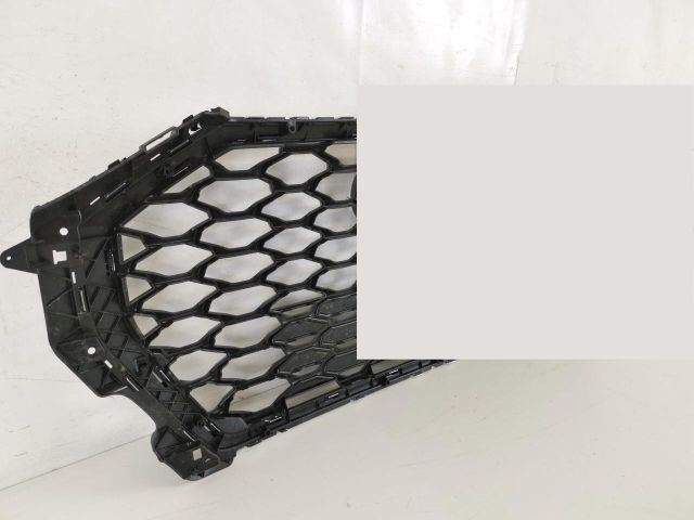 bontott AUDI Q3 Hűtőrács