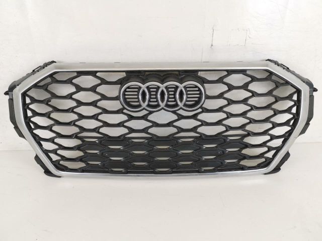 bontott AUDI Q3 Hűtőrács