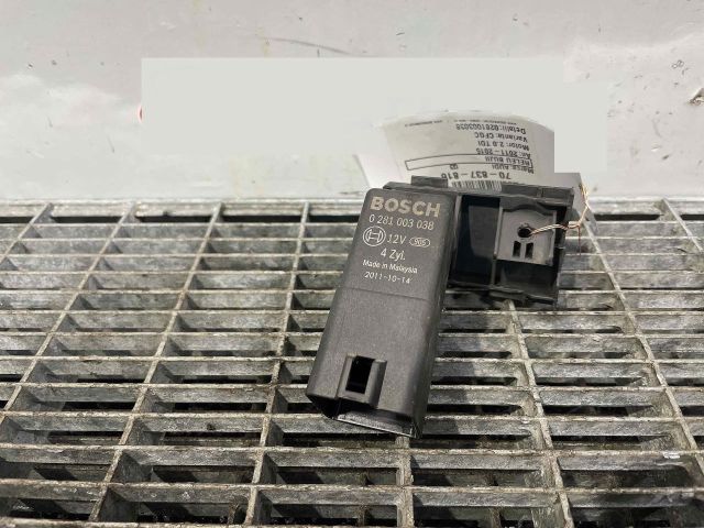 bontott AUDI Q3 Izzító Relé