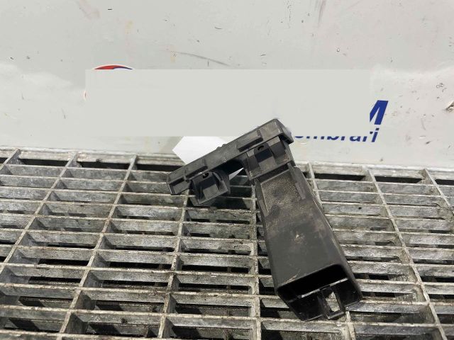 bontott AUDI Q3 Izzító Relé