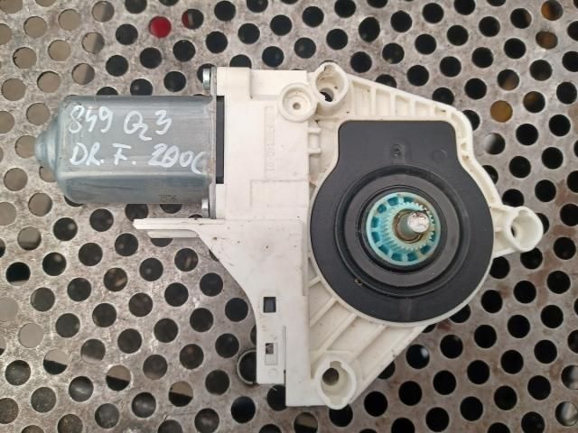 bontott AUDI Q3 Jobb első Ablakemelő Motor