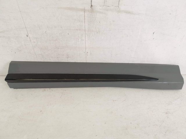 bontott AUDI Q3 Jobb első Ajtó Díszléc