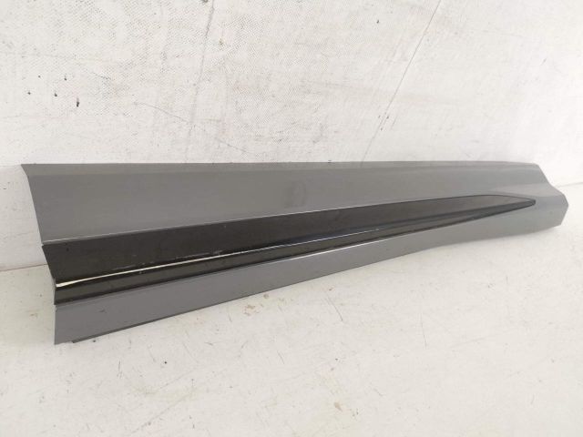 bontott AUDI Q3 Jobb első Ajtó Díszléc