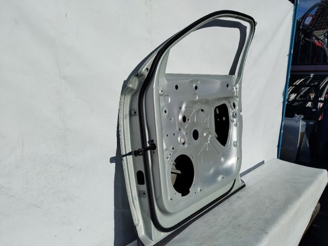 bontott AUDI Q3 Jobb első Ajtó (Üres lemez)