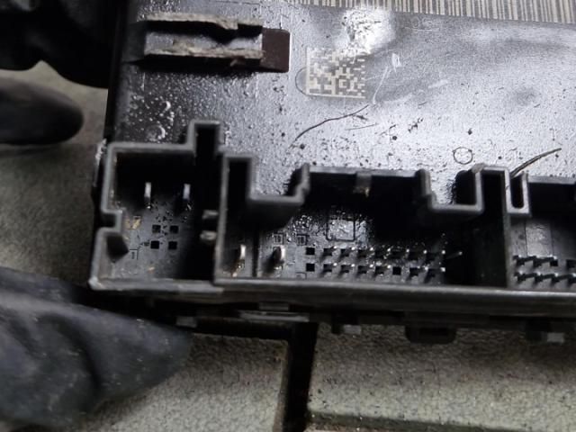 bontott AUDI Q3 Jobb első Ajtó Vezérlőegység