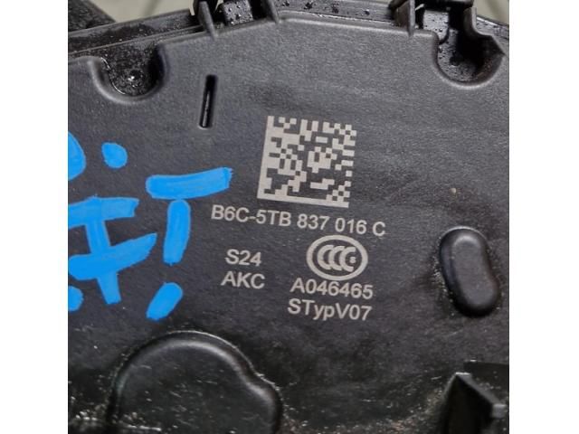 bontott AUDI Q3 Jobb első Ajtózár