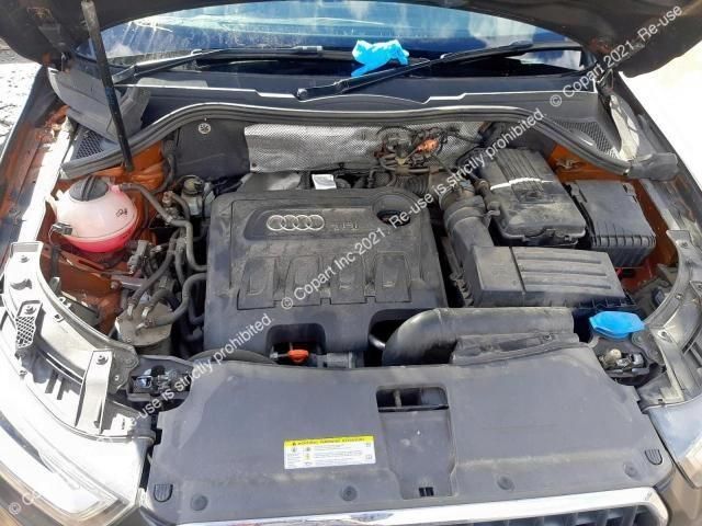 bontott AUDI Q3 Jobb első Gumikéder