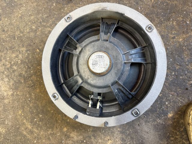 bontott AUDI Q3 Jobb első Hangszóró