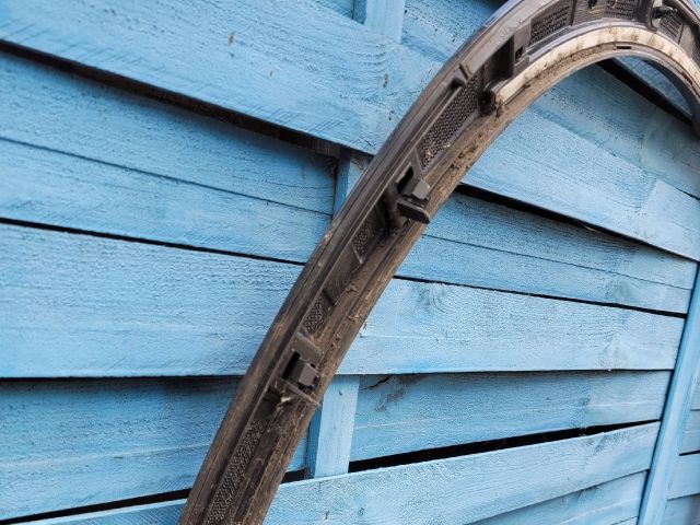 bontott AUDI Q3 Jobb első Sárvédő Szélesítő