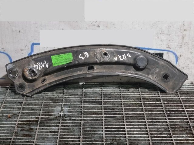 bontott AUDI Q3 Jobb Fényszóró Tartó